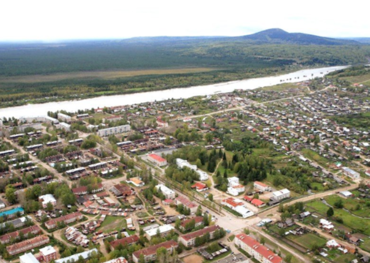 Город красновишерск пермский. Г Красновишерск Пермский край. Пермский край поселок Красновишерск. Красновишерск Пермский край население. Красновишерск центр города.